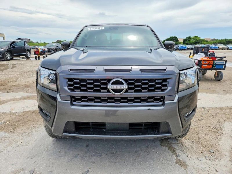 2025 Nissan Frontier Crew Cab - photo 5