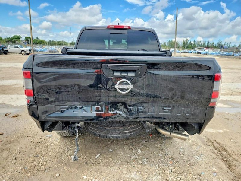 2025 Nissan Frontier Crew Cab - photo 6