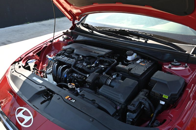 2025 Hyundai Elantra - photo 15