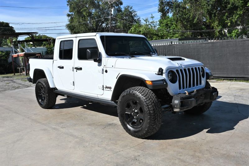 2023 Jeep Gladiator - photo 1