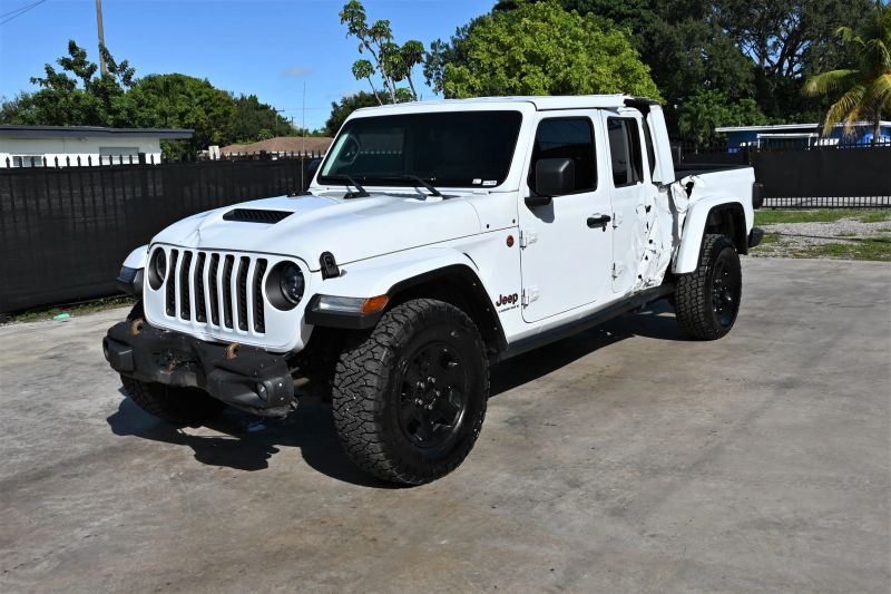 2023 Jeep Gladiator - photo 2