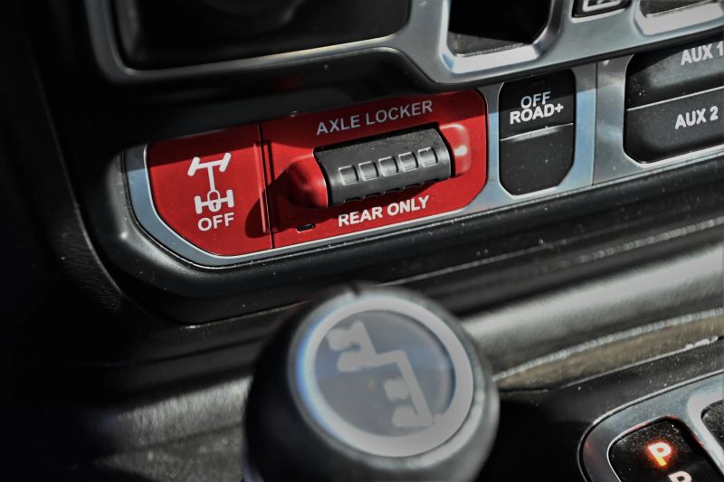 2023 Jeep Gladiator - photo 12