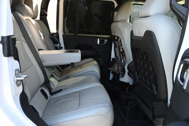 2023 Jeep Gladiator - photo 17