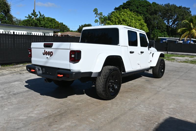 2023 Jeep Gladiator - photo 5
