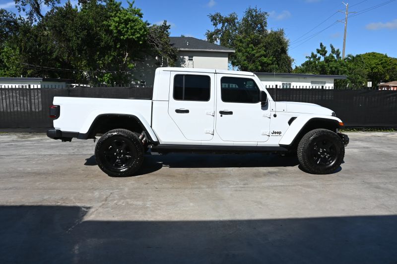 2023 Jeep Gladiator - photo 6