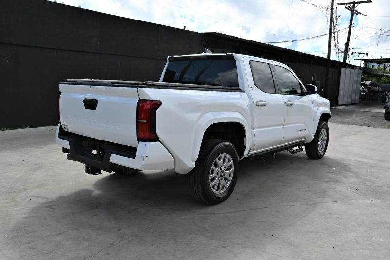 2024 Toyota Tacoma Double Cab - photo 3