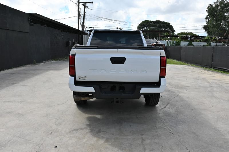 2024 Toyota Tacoma Double Cab - photo 4