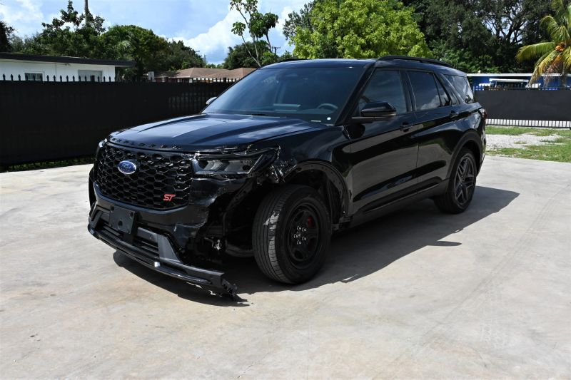 2026 Ford Explorer - photo 2