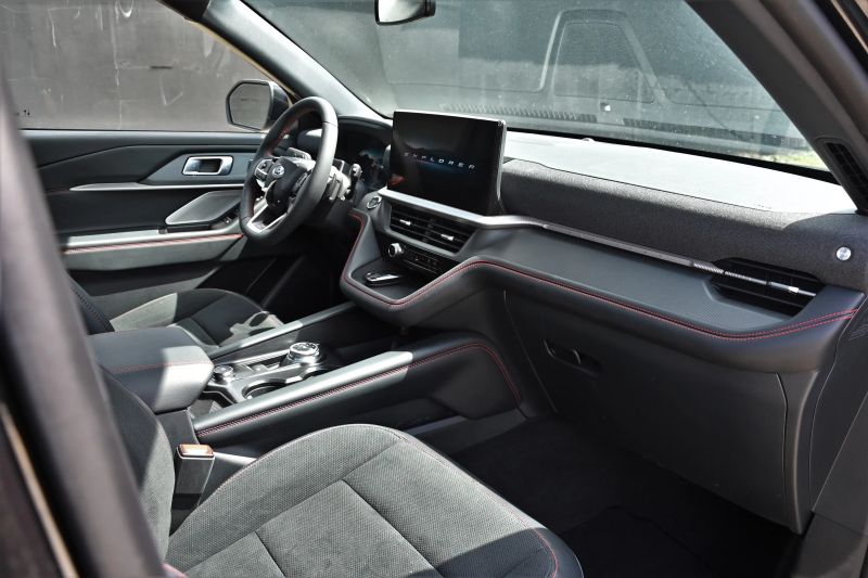 2026 Ford Explorer - photo 18