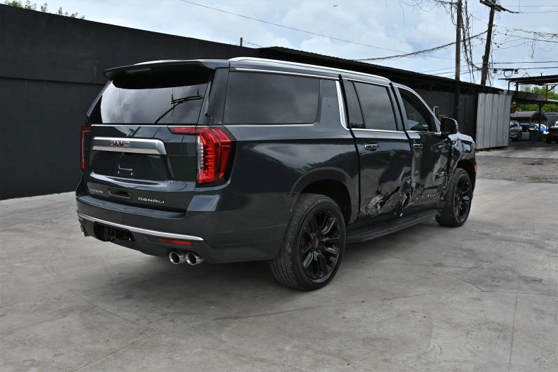 2022 GMC Yukon XL - photo 5