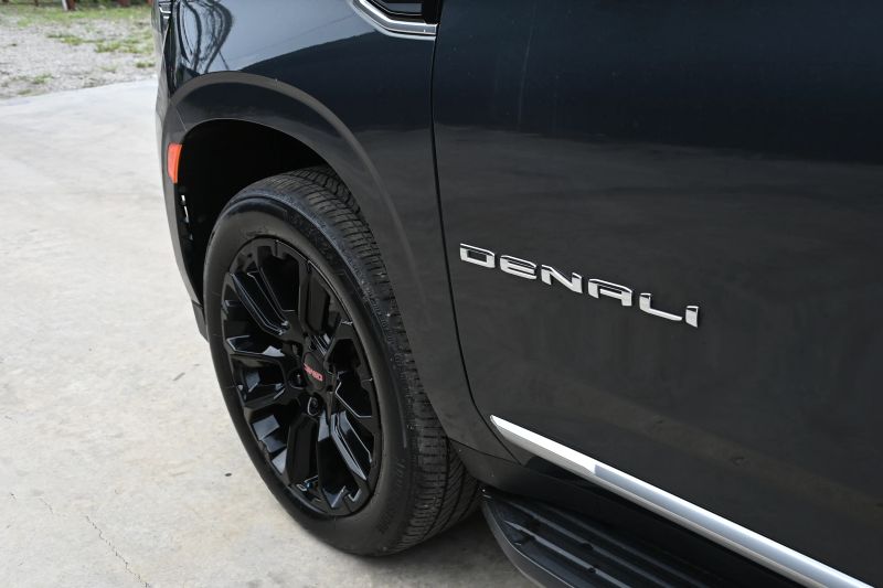 2022 GMC Yukon XL - photo 8