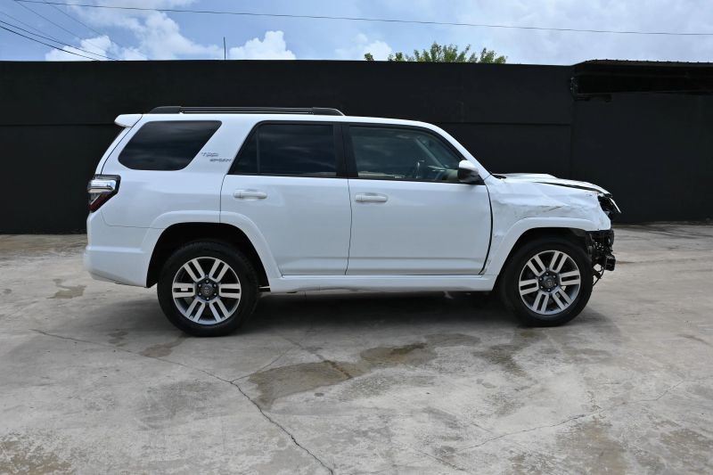 2024 Toyota 4Runner - photo 7