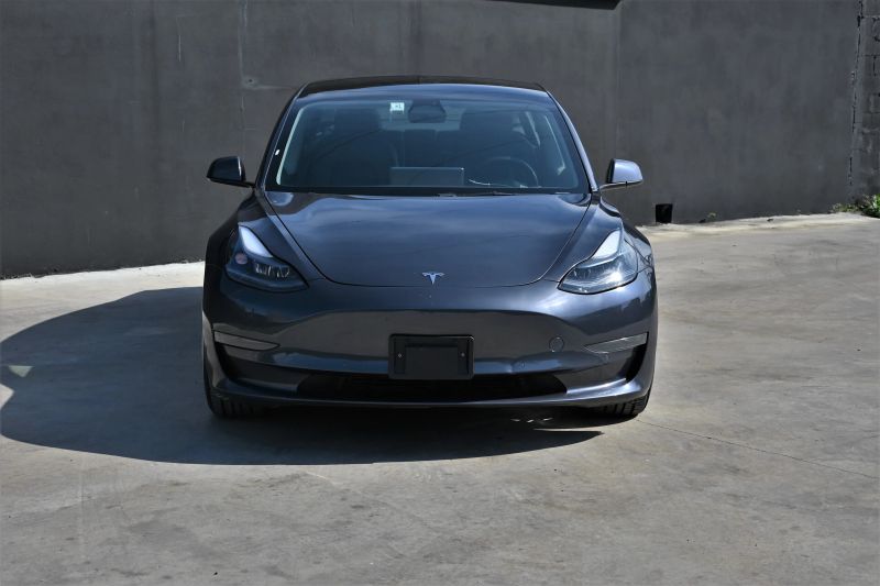 2022 Tesla Model 3 - photo 2