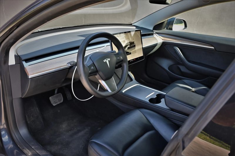 2022 Tesla Model 3 - photo 17