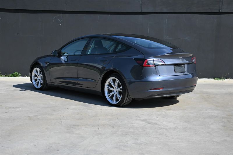 2022 Tesla Model 3 - photo 4