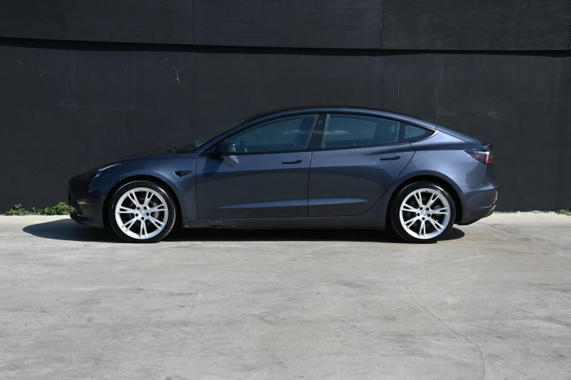 2022 Tesla Model 3 - photo 8