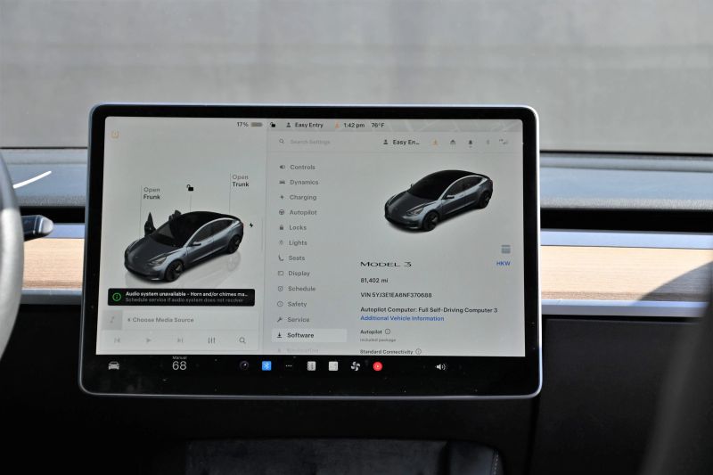 2022 Tesla Model 3 - photo 10