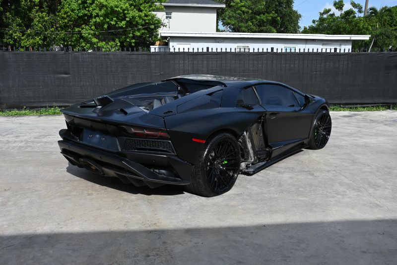 2018 Lamborghini Aventador - photo 5