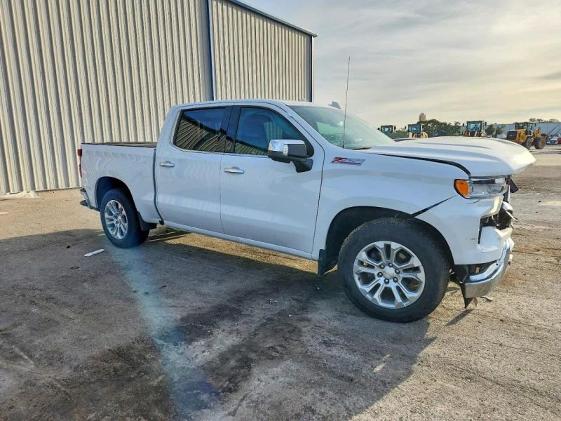 2024 Chevrolet Silverado 1500 Crew Cab - photo 1