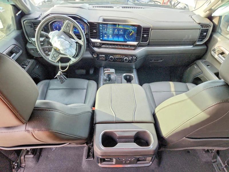 2024 Chevrolet Silverado 1500 Crew Cab - photo 8