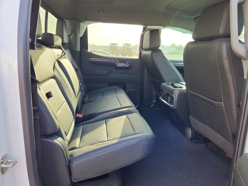 2024 Chevrolet Silverado 1500 Crew Cab - photo 10