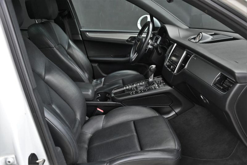 2016 Porsche Macan - photo 23