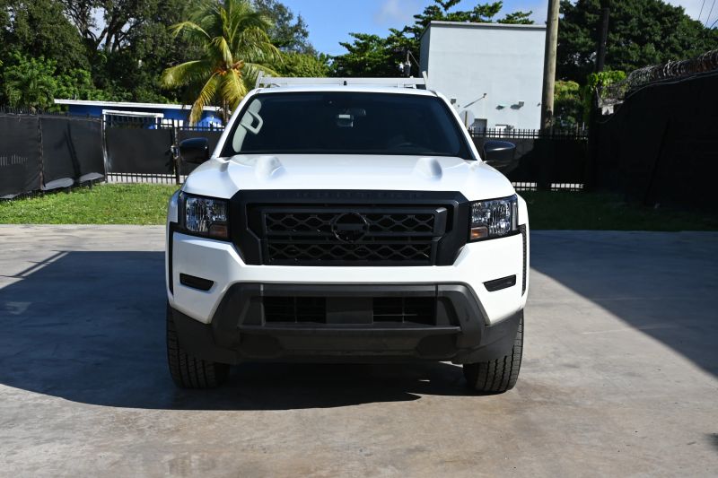 2024 Nissan Frontier King Cab - photo 2