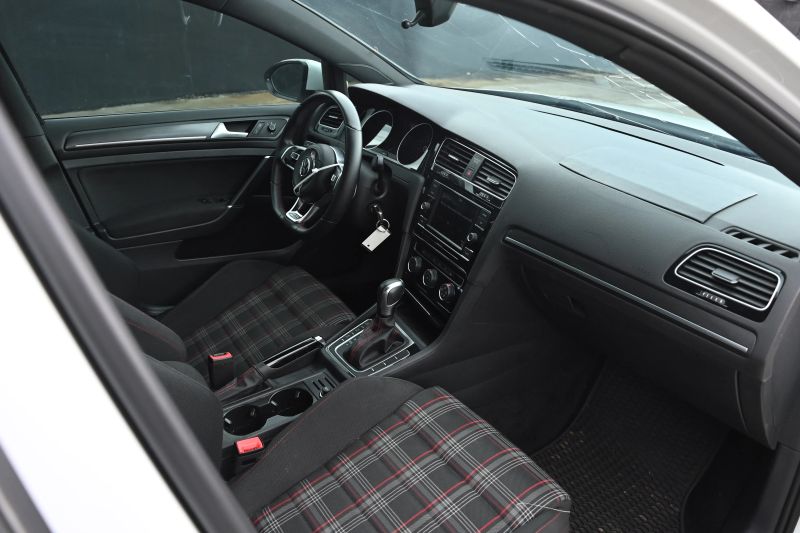 2020 Volkswagen Golf GTI - photo 14