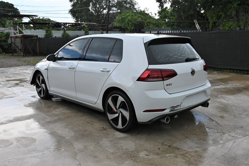 2020 Volkswagen Golf GTI - photo 3