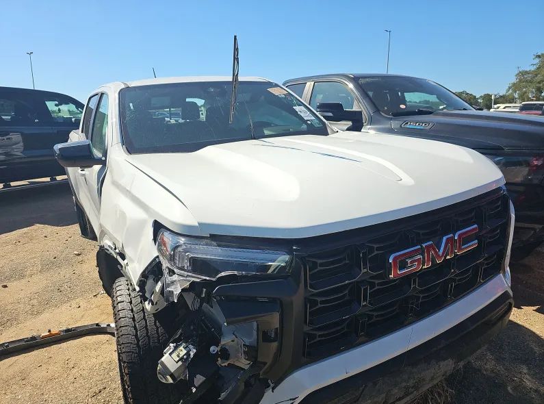 2026 GMC Canyon Crew Cab - photo 2