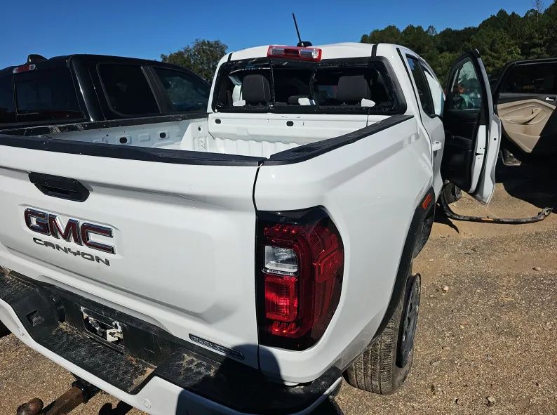 2026 GMC Canyon Crew Cab - photo 3