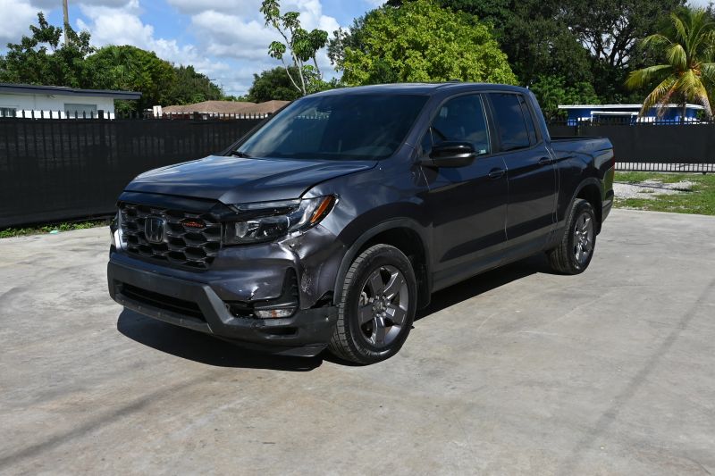 2024 Honda Ridgeline - photo 2