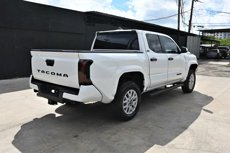 2024 Toyota Tacoma Double Cab - photo 3