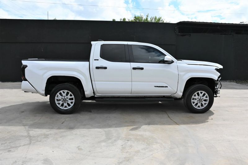 2024 Toyota Tacoma Double Cab - photo 7