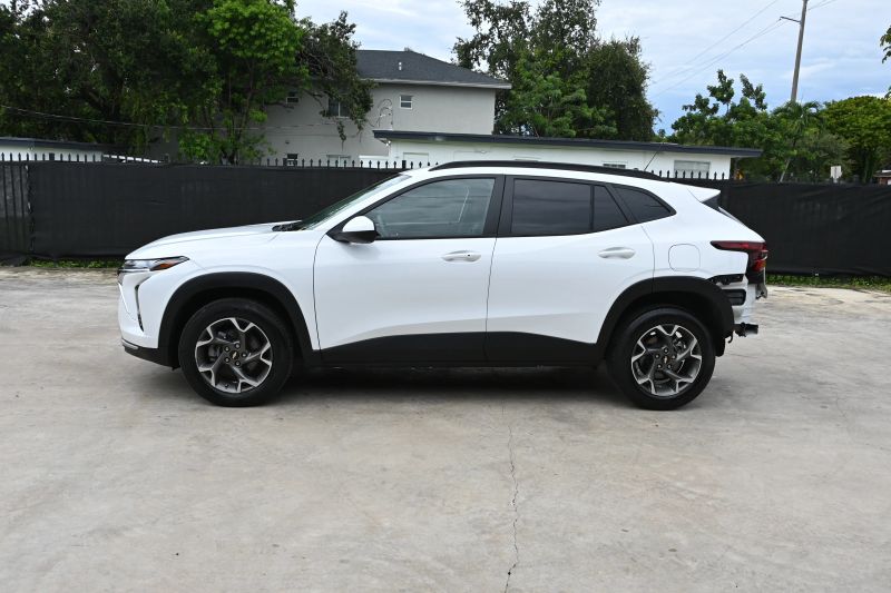 2025 Chevrolet Trax - photo 6