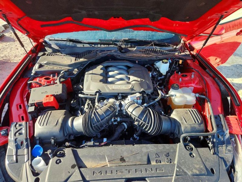 2025 Ford Mustang - photo 11
