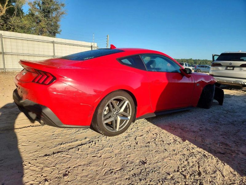 2025 Ford Mustang - photo 3