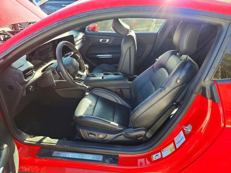 2025 Ford Mustang - photo 7