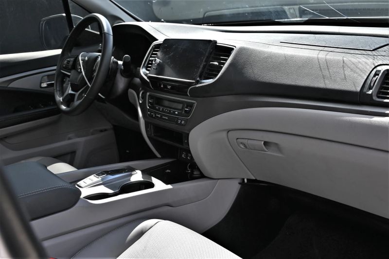 2025 Honda Ridgeline - photo 16