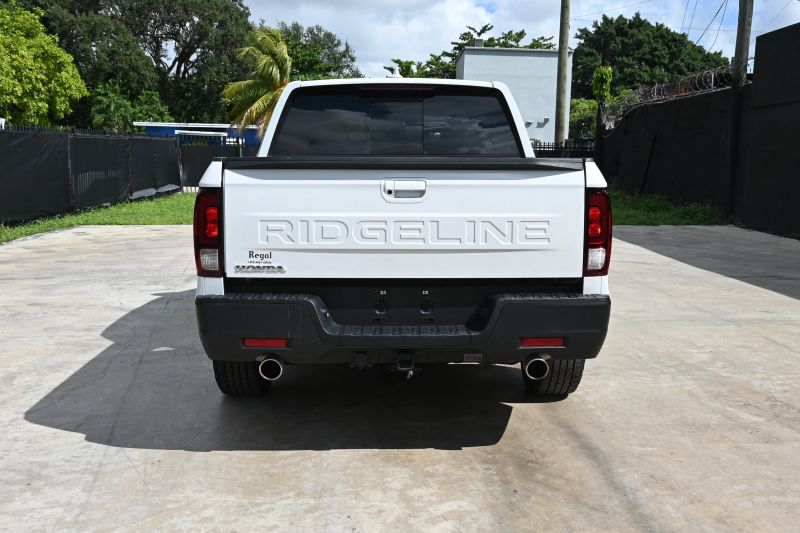 2025 Honda Ridgeline - photo 4