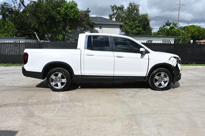 2025 Honda Ridgeline - photo 7