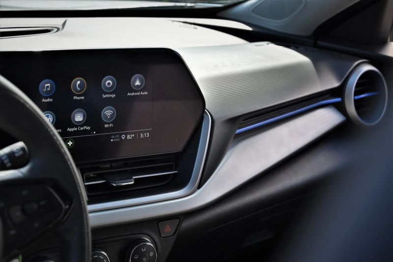 2025 Chevrolet Trax - photo 9