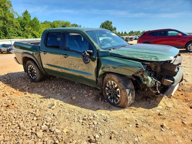 2023 Nissan Frontier Crew Cab - photo 2