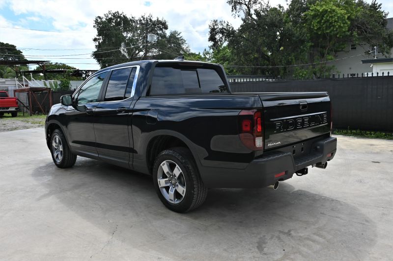 2025 Honda Ridgeline - photo 3