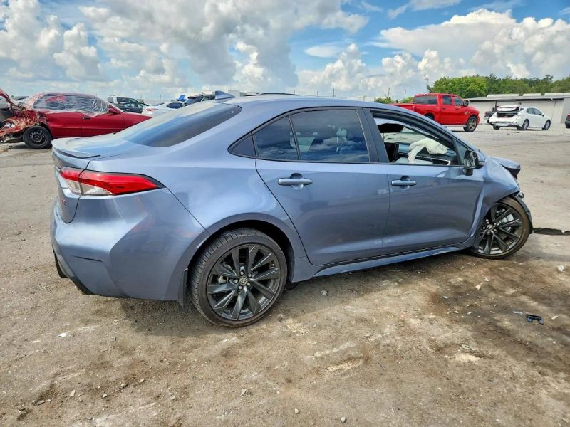 2025 Toyota Corolla - photo 3