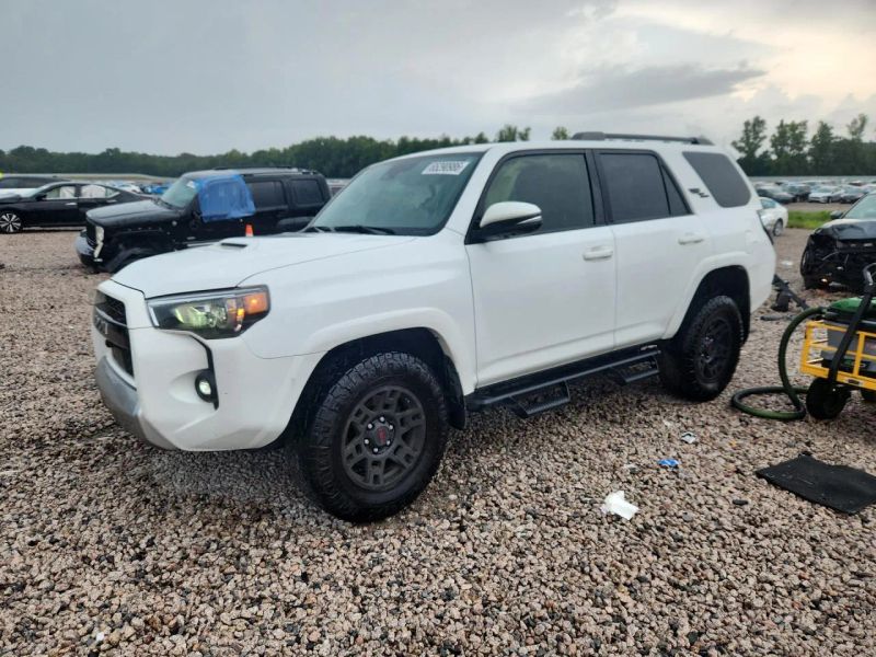 2024 Toyota 4Runner - photo 2