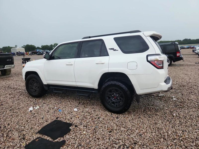 2024 Toyota 4Runner - photo 4