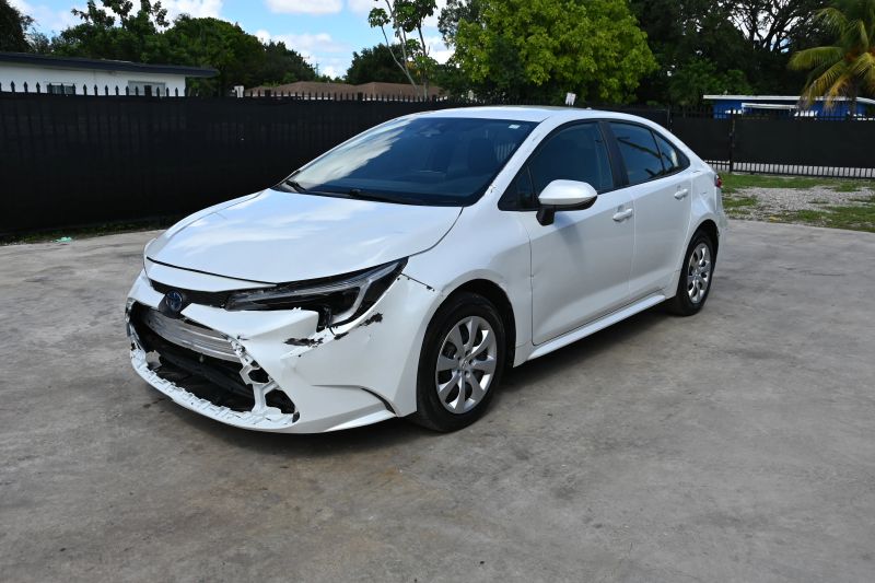 2024 Toyota Corolla Hybrid - photo 2