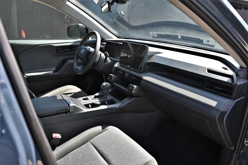 2026 Toyota RAV4 - photo 17