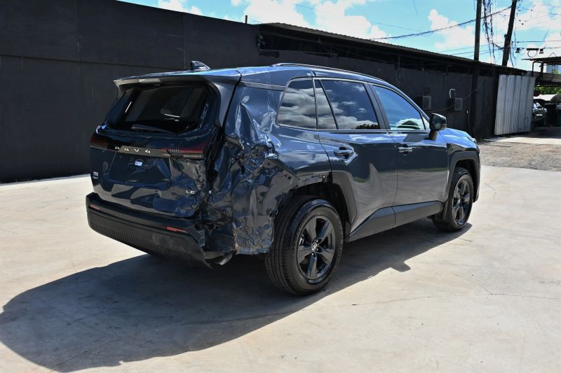 2026 Toyota RAV4 - photo 4